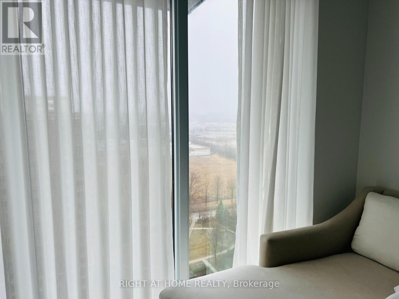 1737 - 20 Inn On The Park Drive, Toronto, Ontario  M3C 0P8 - Photo 9 - C12063937