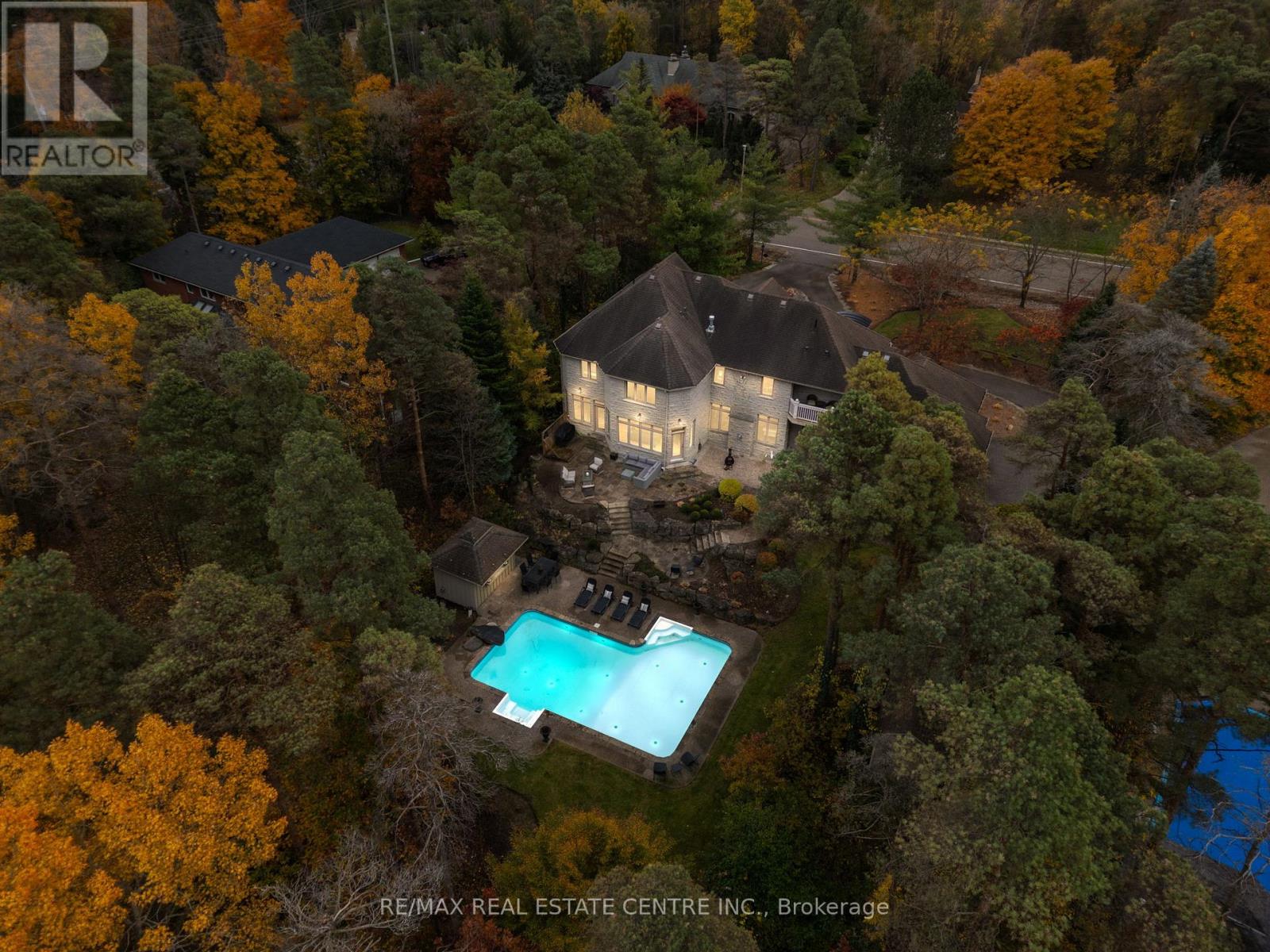 Property at 994 STONEBROOK ROAD image 2