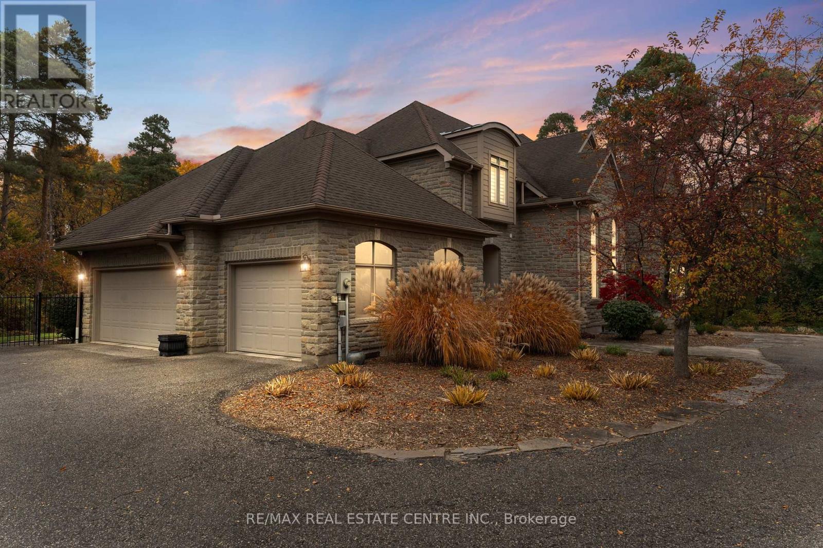 Property at 994 STONEBROOK ROAD image 3