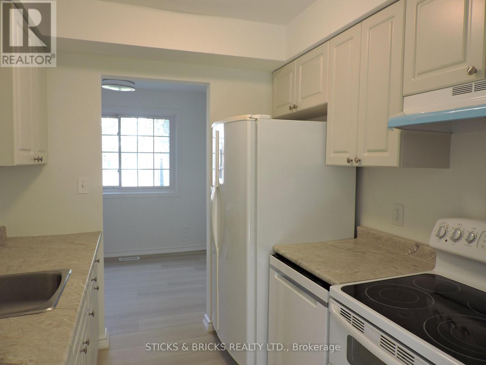 Property at 6 - 5852 FRONTENAC STREET image 5