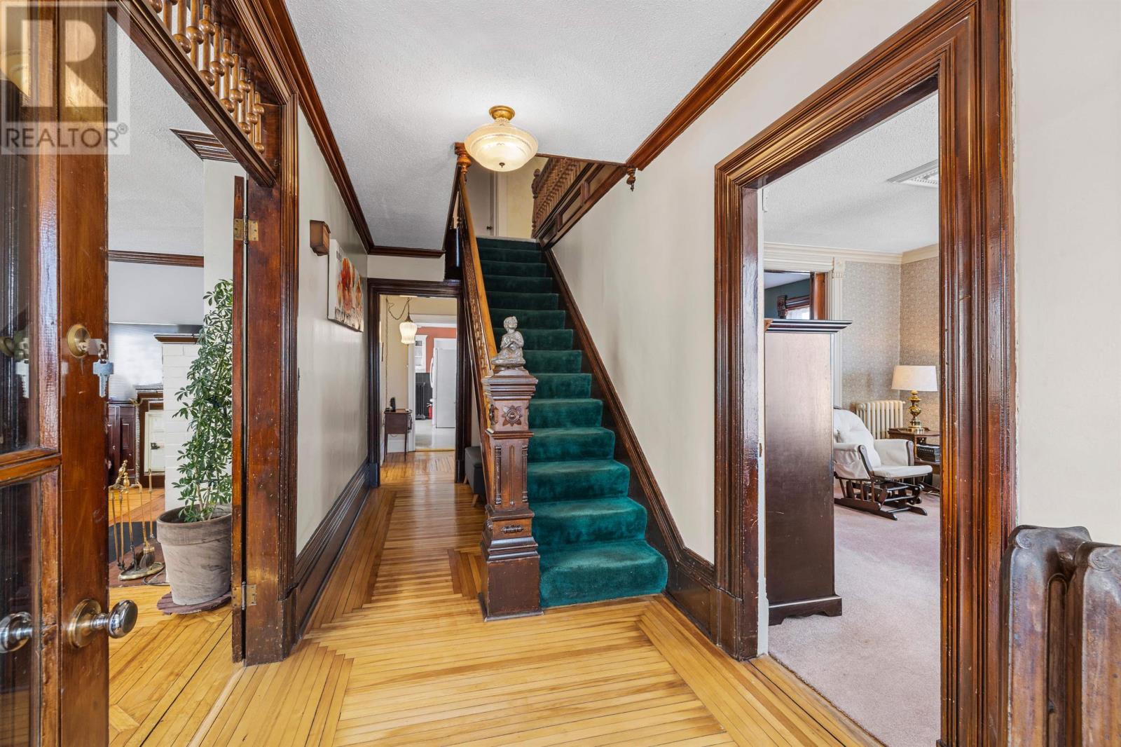 Property at 112 Spring St image 5