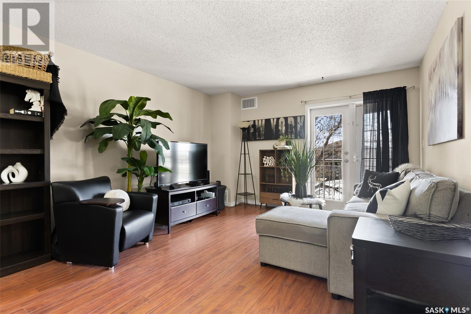 Property at 14 6595 Rochdale BOULEVARD image 3