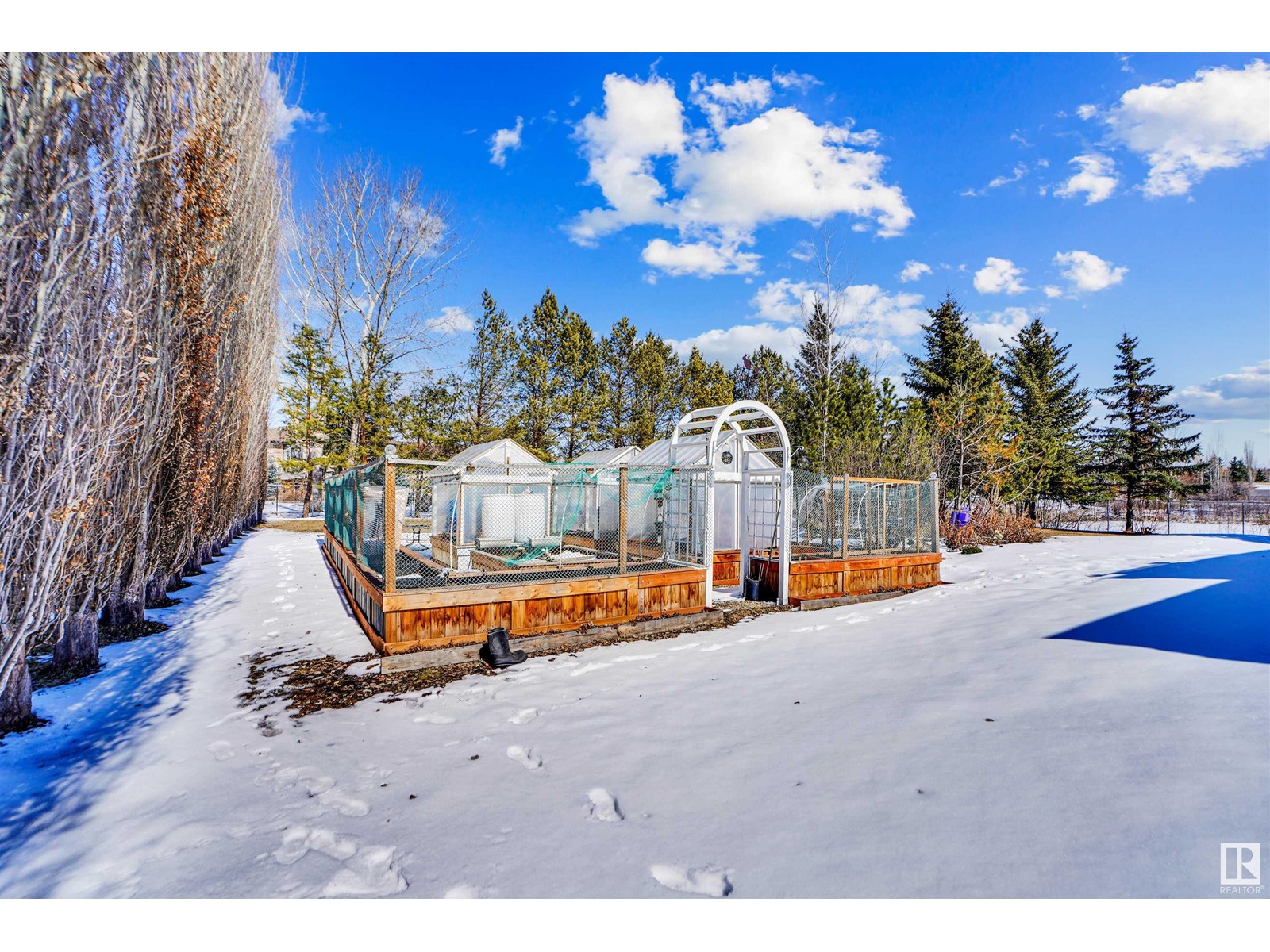 Property at 20604 5 AV SW image 3