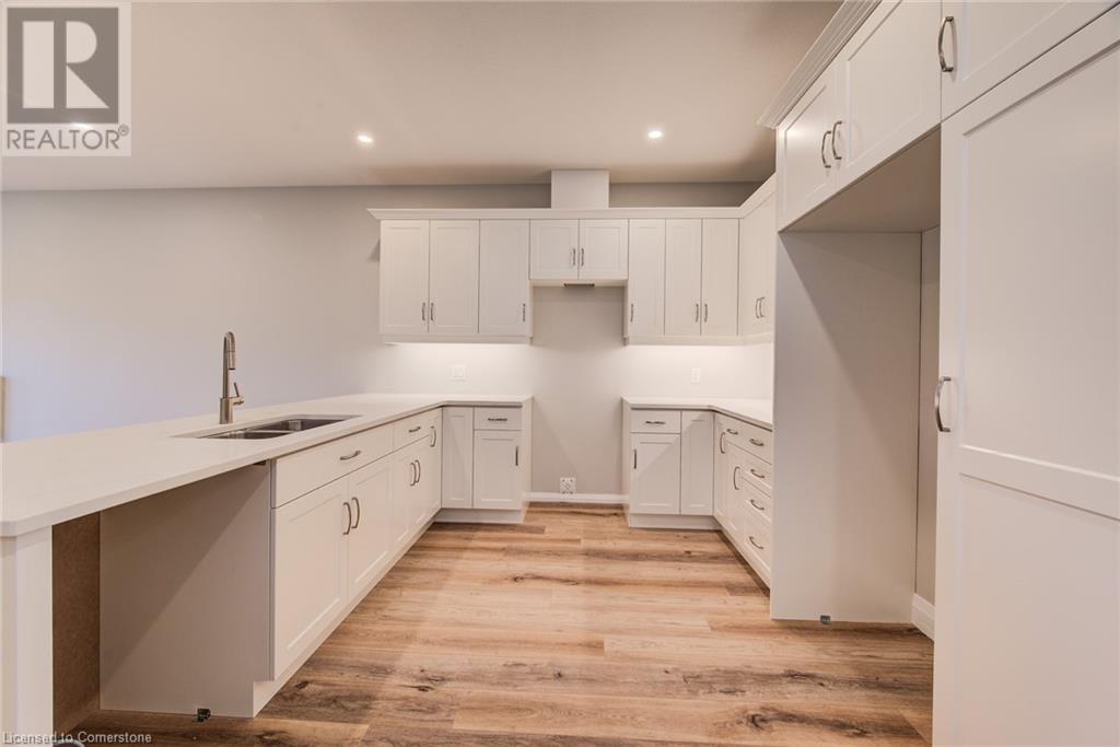 106 South Parkwood Boulevard, Elmira, Ontario  N3B 0E6 - Photo 13 - 40688450