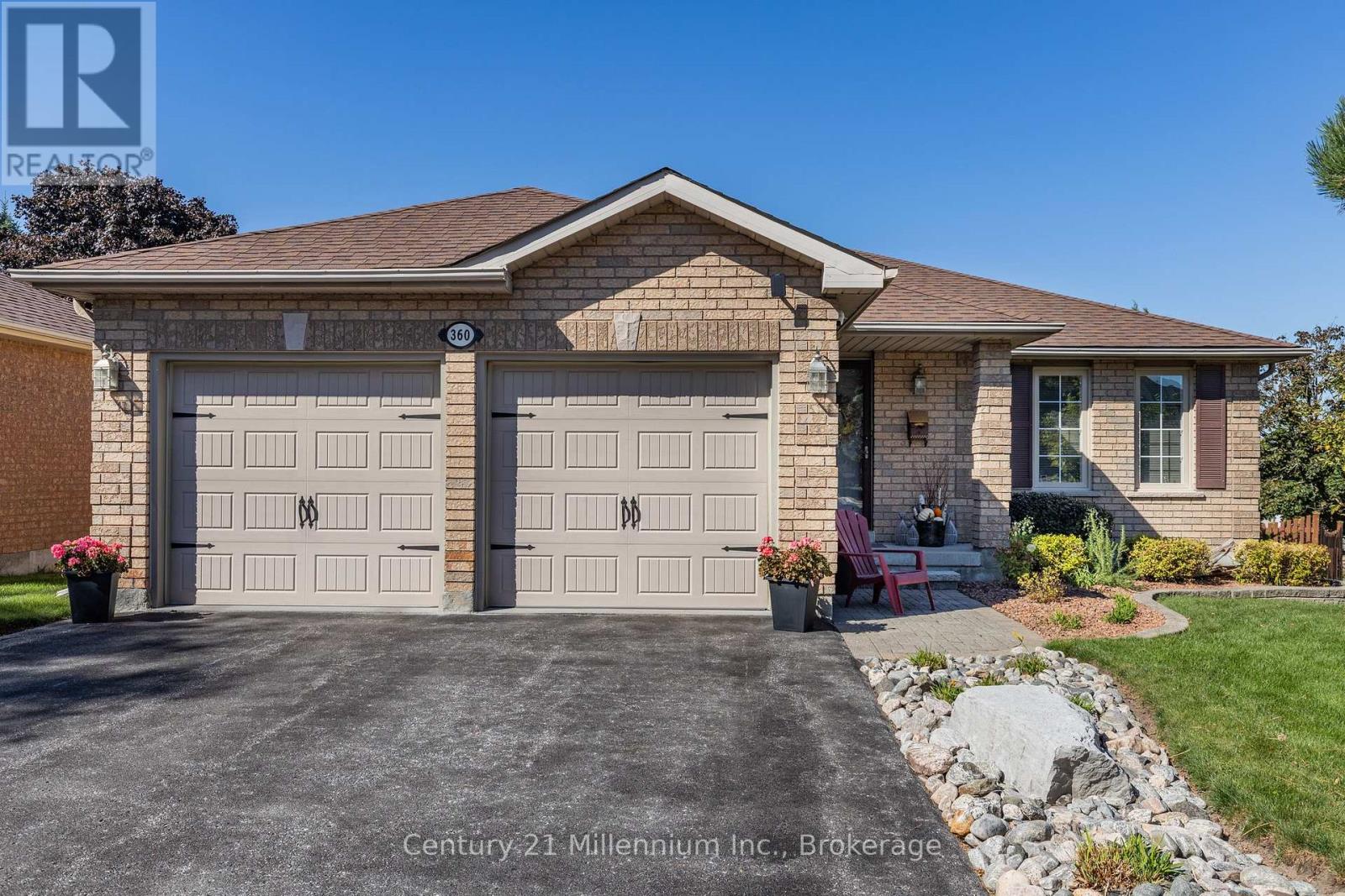 Property at 360 CUNDLES ROAD W image 3