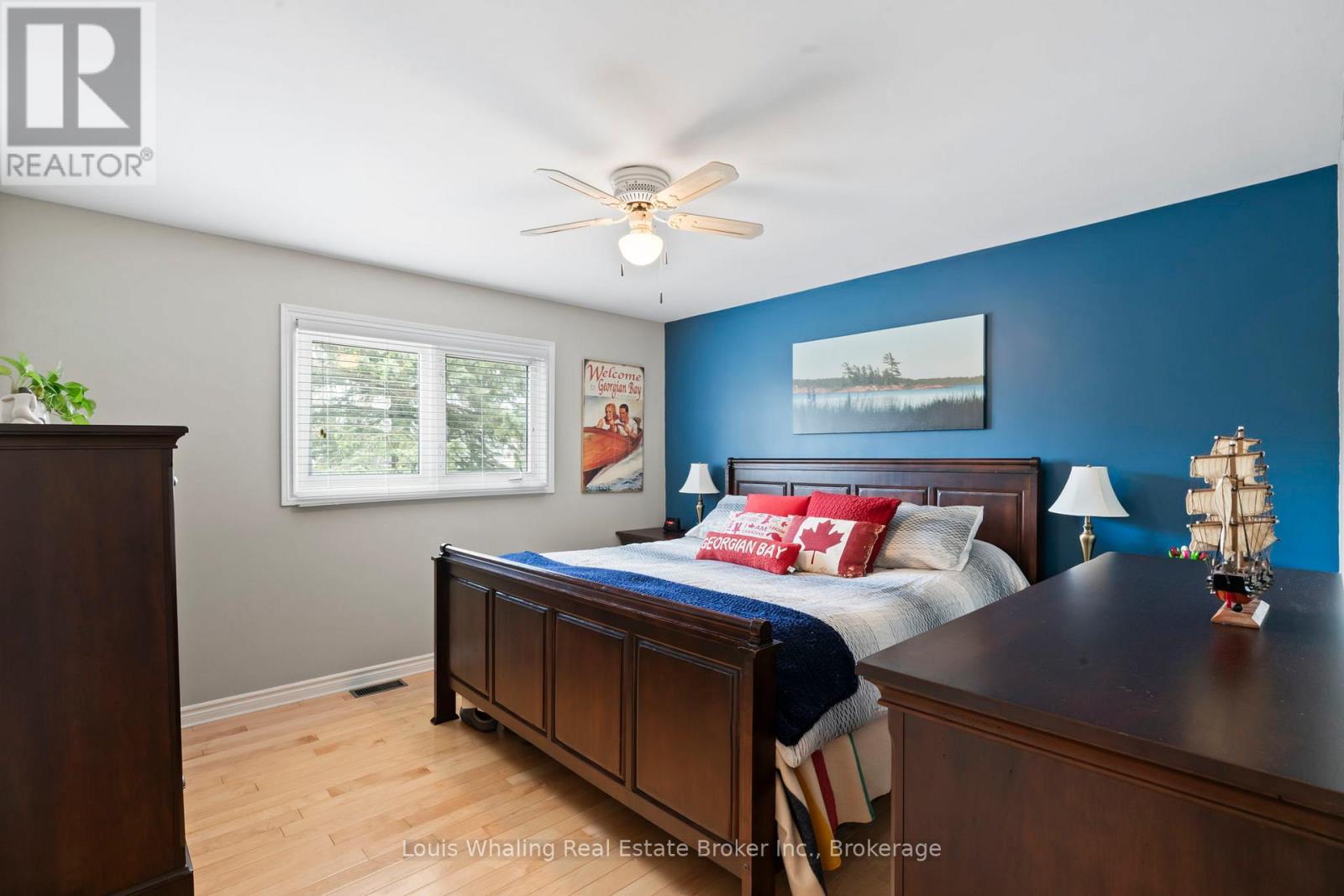 522 7th Street, Hanover, Ontario  N4N 1H7 - Photo 12 - X12064042