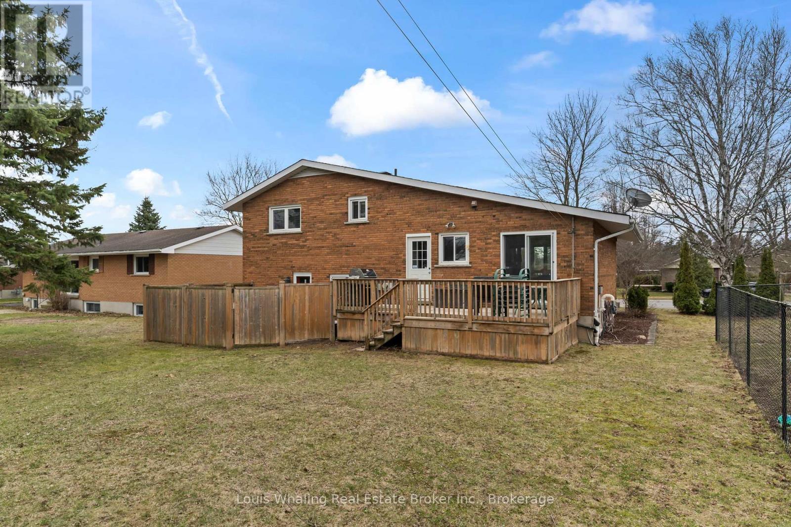 522 7th Street, Hanover, Ontario  N4N 1H7 - Photo 20 - X12064042