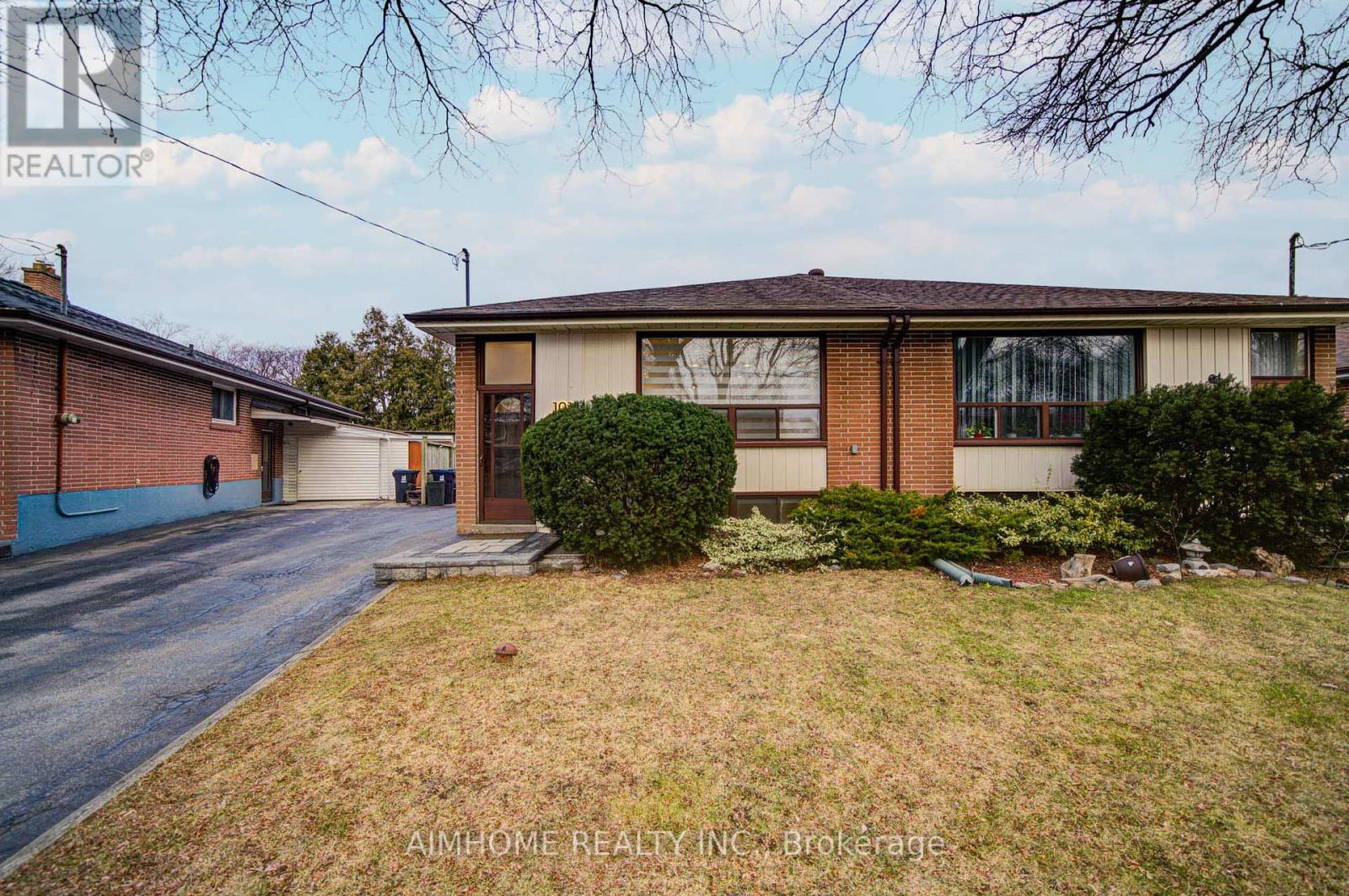 101 MARBURY CRESCENT, Toronto, Ontario