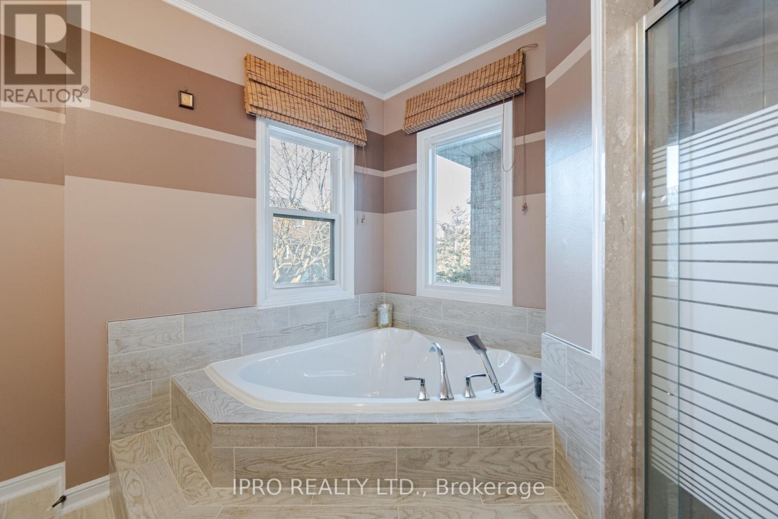 1615 Sir Monty's Drive, Mississauga, Ontario  L5N 4R1 - Photo 22 - W11995233