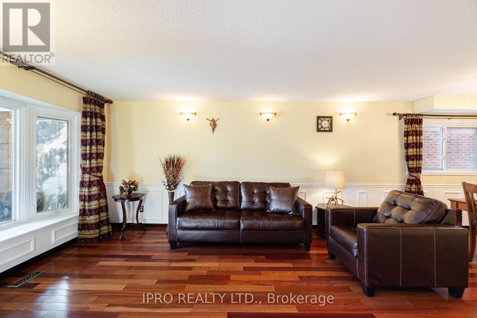 Property at 1615 SIR MONTY'S DRIVE image 5