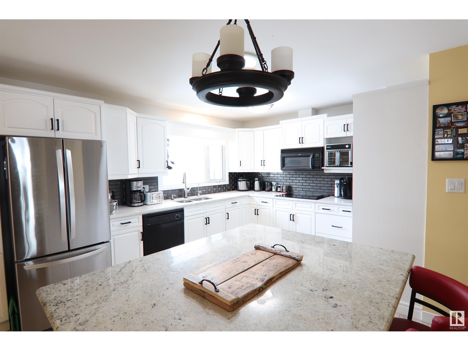 Property at 4235 87 ST NW image 1