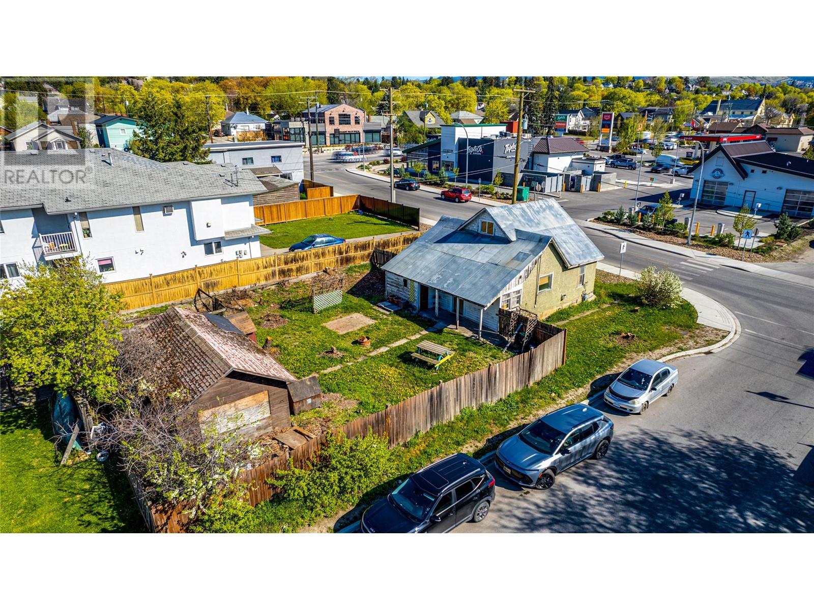 Property at 2705 37 Avenue image 2