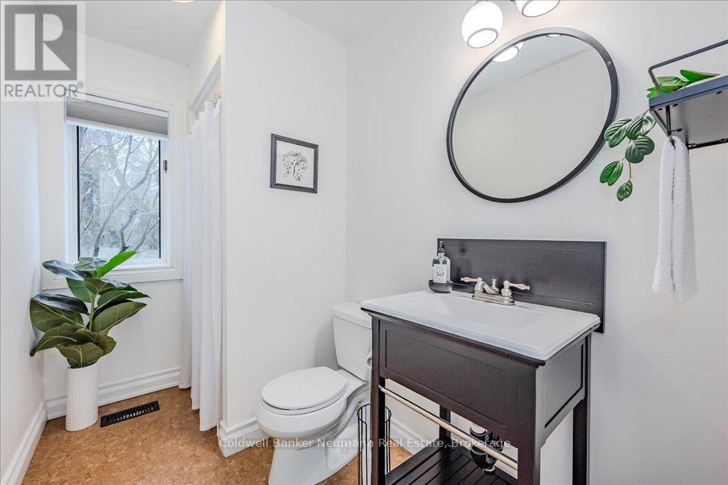 28 Valleyridge Trail, Guelph, Ontario  N1G 4B3 - Photo 19 - X12003785