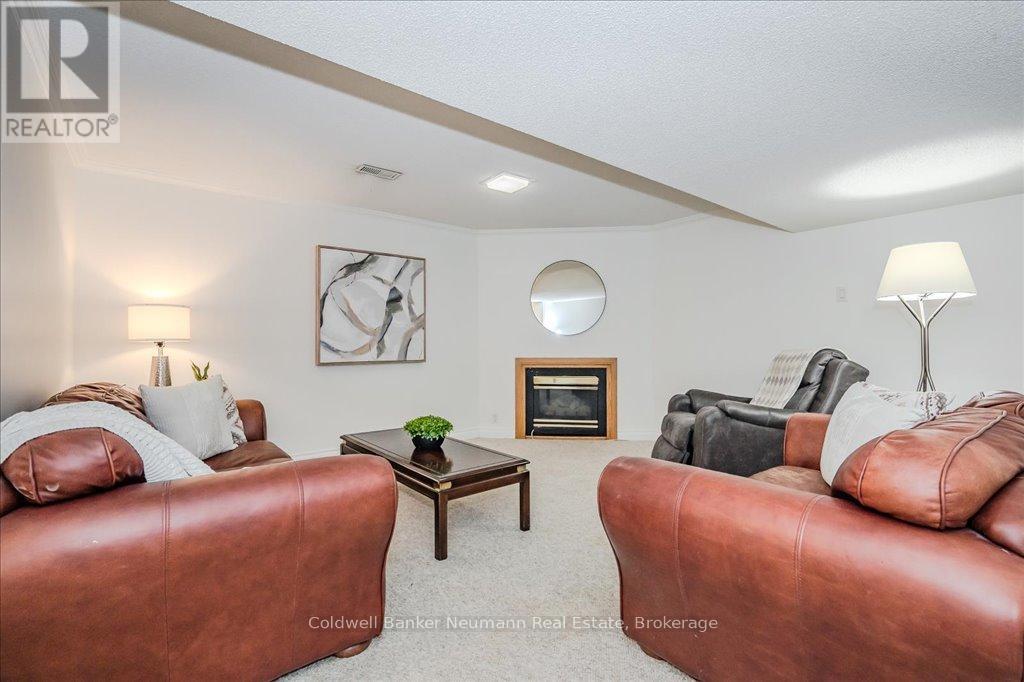 28 Valleyridge Trail, Guelph, Ontario  N1G 4B3 - Photo 31 - X12003785