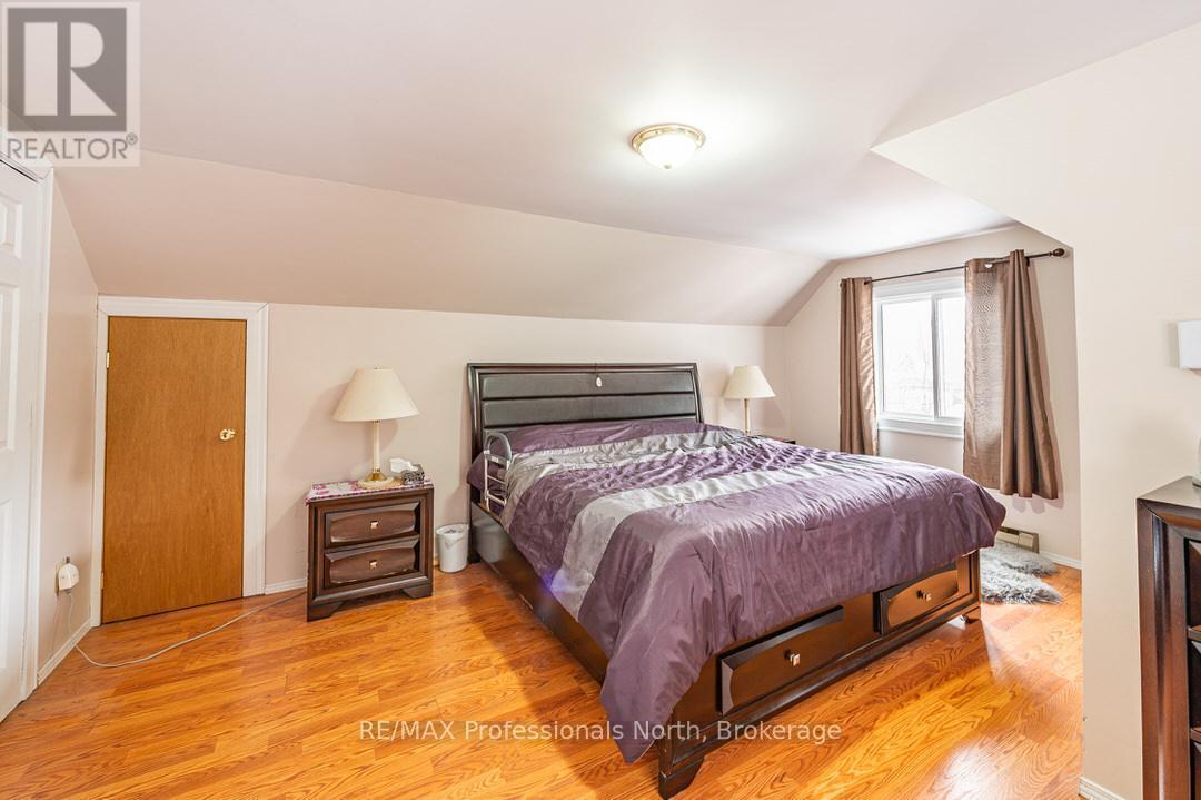1020 Renaissance Street, Minden Hills, Ontario  K0M 2K0 - Photo 18 - X12059448