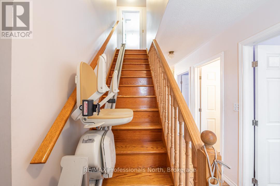 1020 Renaissance Street, Minden Hills, Ontario  K0M 2K0 - Photo 28 - X12059448