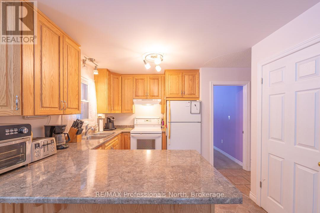 1020 Renaissance Street, Minden Hills, Ontario  K0M 2K0 - Photo 7 - X12059448