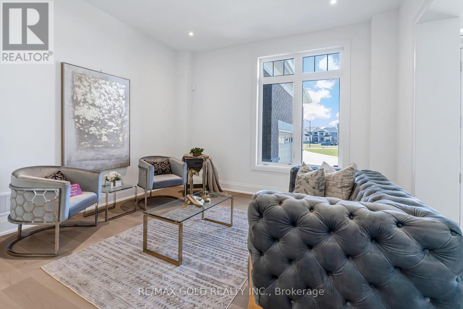 8 Twinleaf Crescent, Adjala-Tosorontio, Ontario  L0G 1W0 - Photo 9 - N12057201