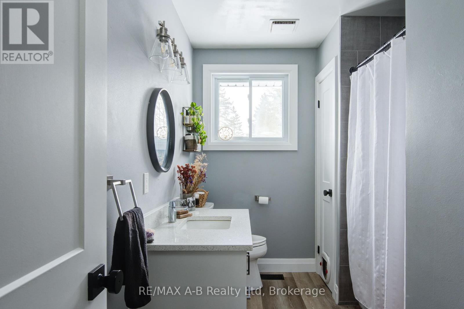 35 Wellington Street, East Zorra-Tavistock, Ontario  N0B 2R0 - Photo 8 - X11940860