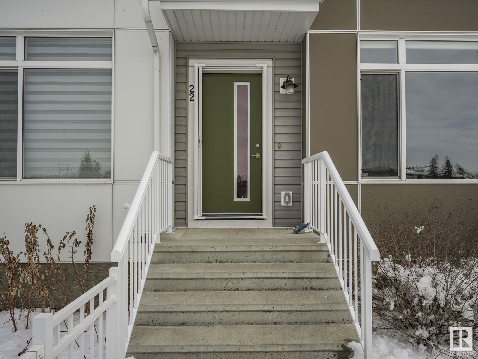 Property at #22 215 SADDLEBACK RD NW image 2