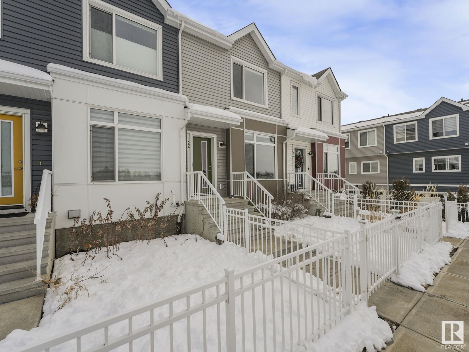 Property at #22 215 SADDLEBACK RD NW image 3