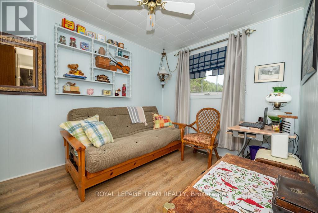 11462 Opeongo Road, Madawaska Valley, Ontario  K0J 1B0 - Photo 17 - X12064106