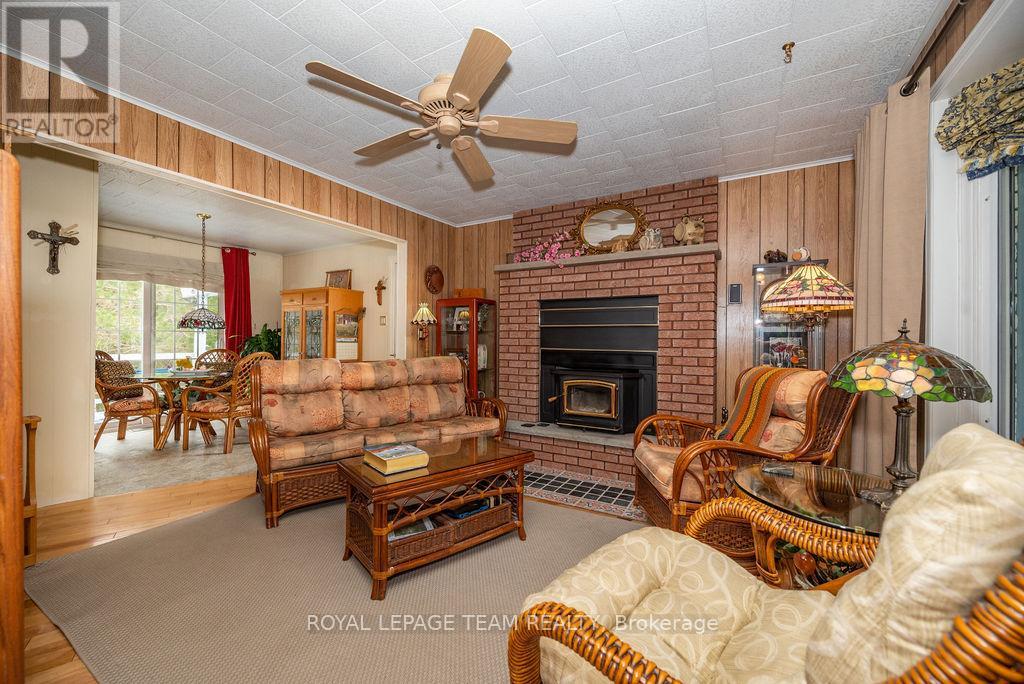 11462 Opeongo Road, Madawaska Valley, Ontario  K0J 1B0 - Photo 20 - X12064106
