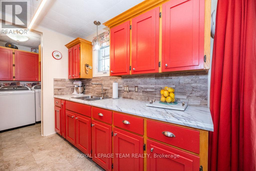 11462 Opeongo Road, Madawaska Valley, Ontario  K0J 1B0 - Photo 29 - X12064106