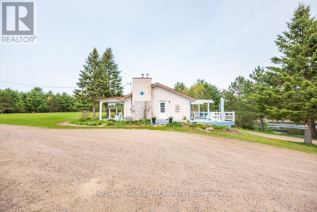 11462 Opeongo Road, Madawaska Valley, Ontario  K0J 1B0 - Photo 34 - X12064106