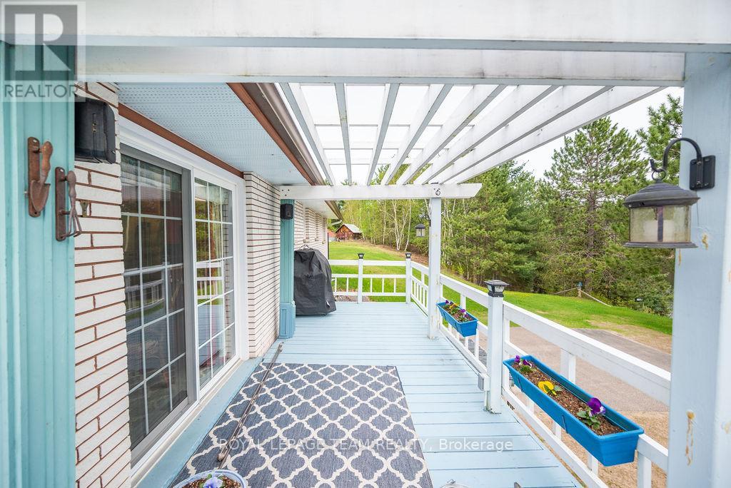 11462 Opeongo Road, Madawaska Valley, Ontario  K0J 1B0 - Photo 5 - X12064106