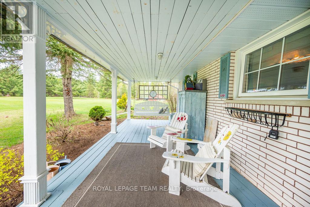 11462 Opeongo Road, Madawaska Valley, Ontario  K0J 1B0 - Photo 8 - X12064106