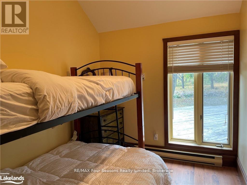 133 Arrowhead Road, Blue Mountains, Ontario  L9Y 0T5 - Photo 15 - X12064100