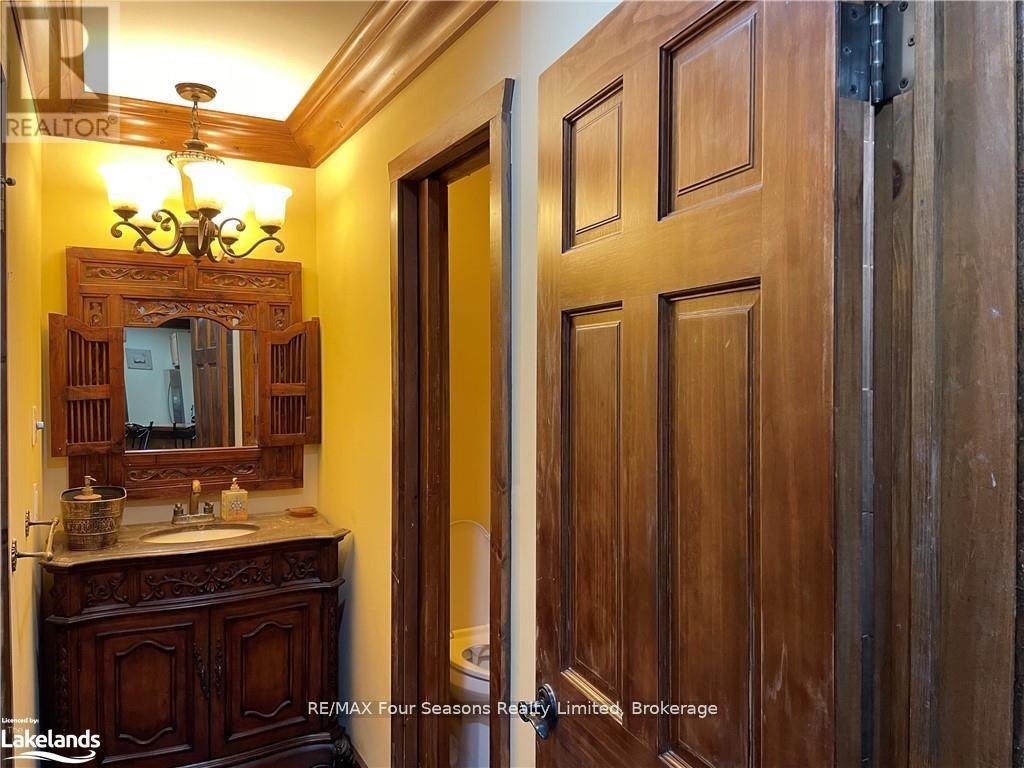 133 Arrowhead Road, Blue Mountains, Ontario  L9Y 0T5 - Photo 17 - X12064100