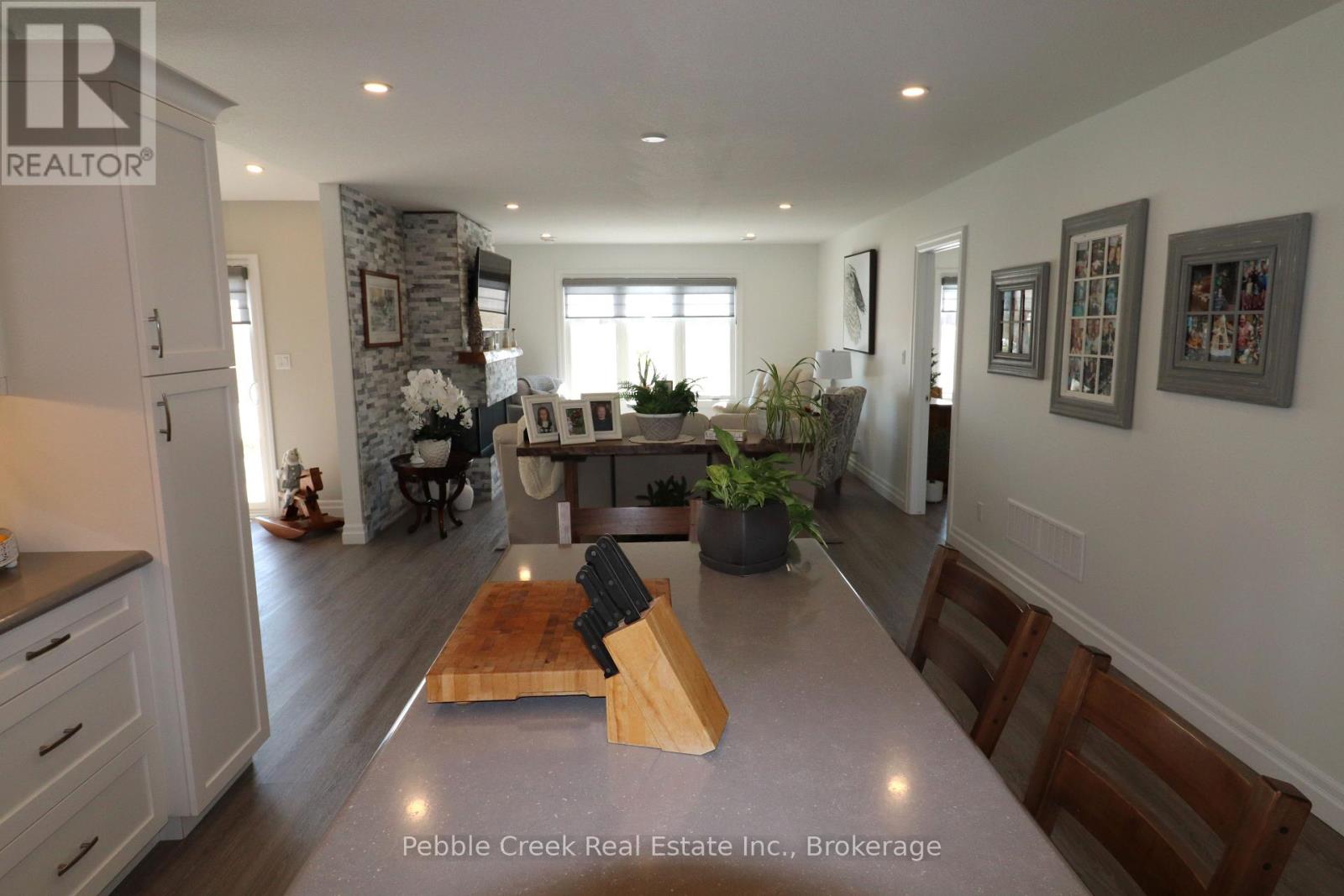 215 Lake Breeze Drive, Ashfield-Colborne-Wawanosh, Ontario  N7A 0C6 - Photo 11 - X12014778