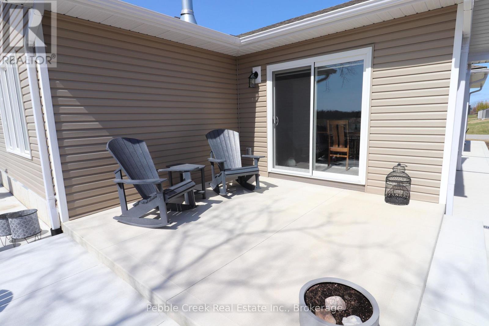 215 Lake Breeze Drive, Ashfield-Colborne-Wawanosh, Ontario  N7A 0C6 - Photo 34 - X12014778