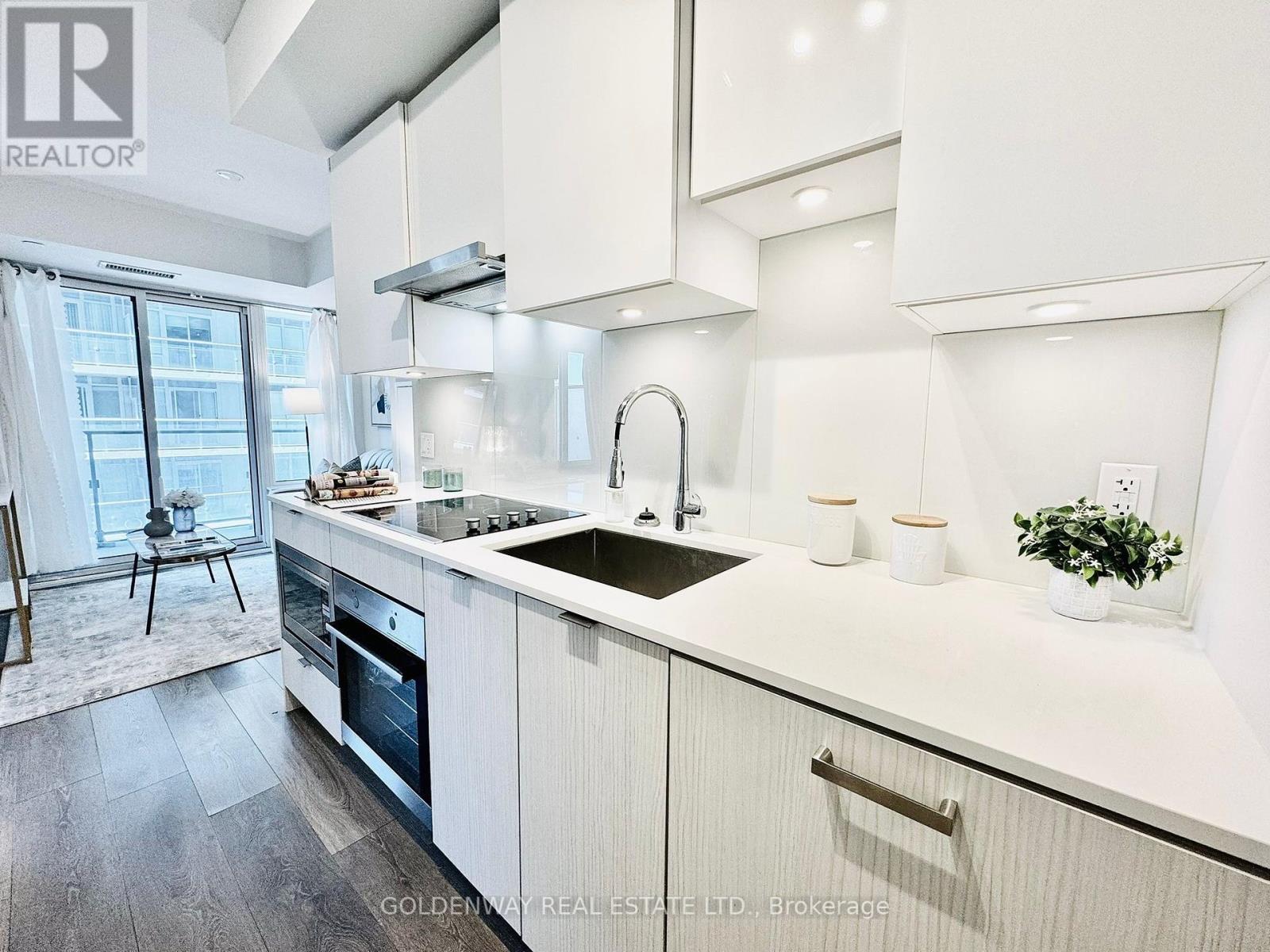 2115 - 195 Redpath Avenue, Toronto, Ontario  M4P 0E4 - Photo 2 - C12064151