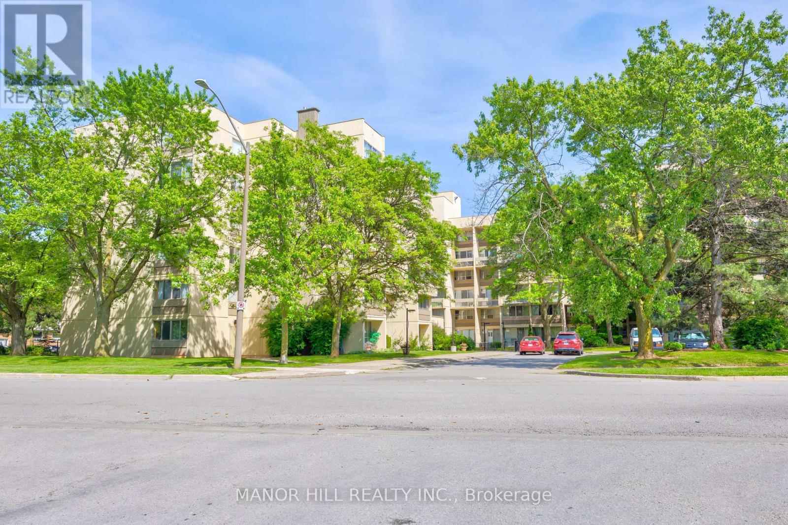 Property at 523 - 1300 MARLBOROUGH COURT image 1