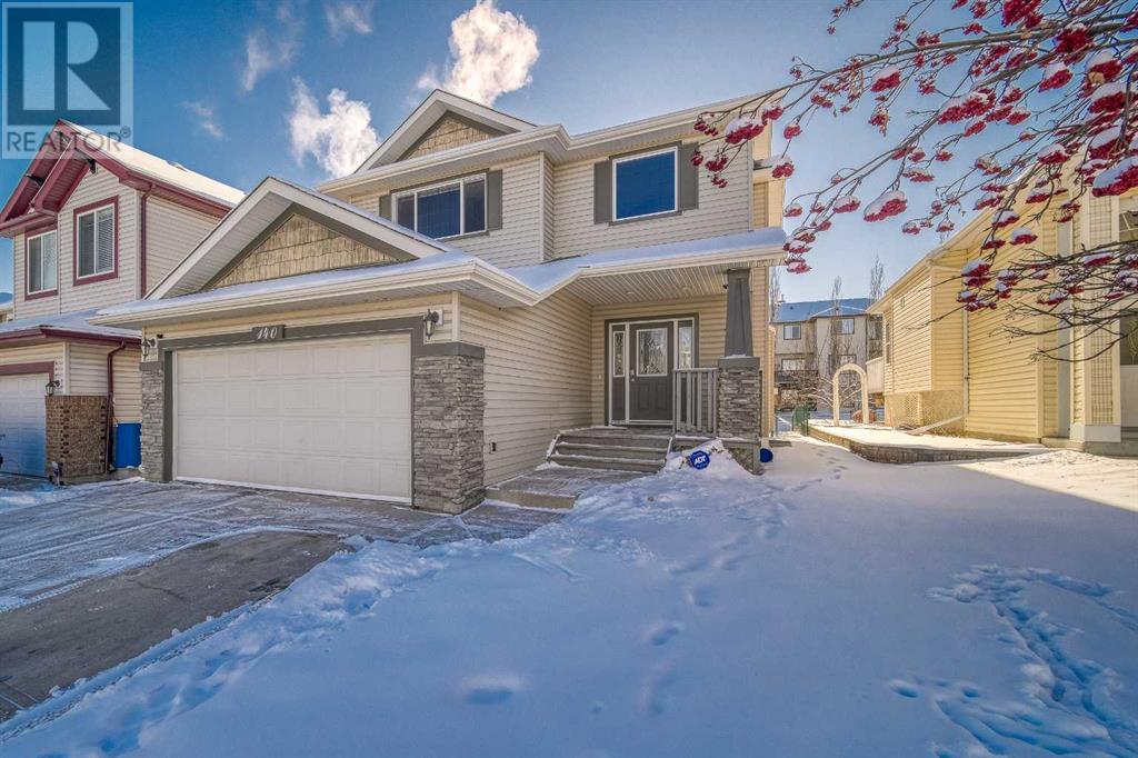 Property at 140 EVERHOLLOW Way SW image 1