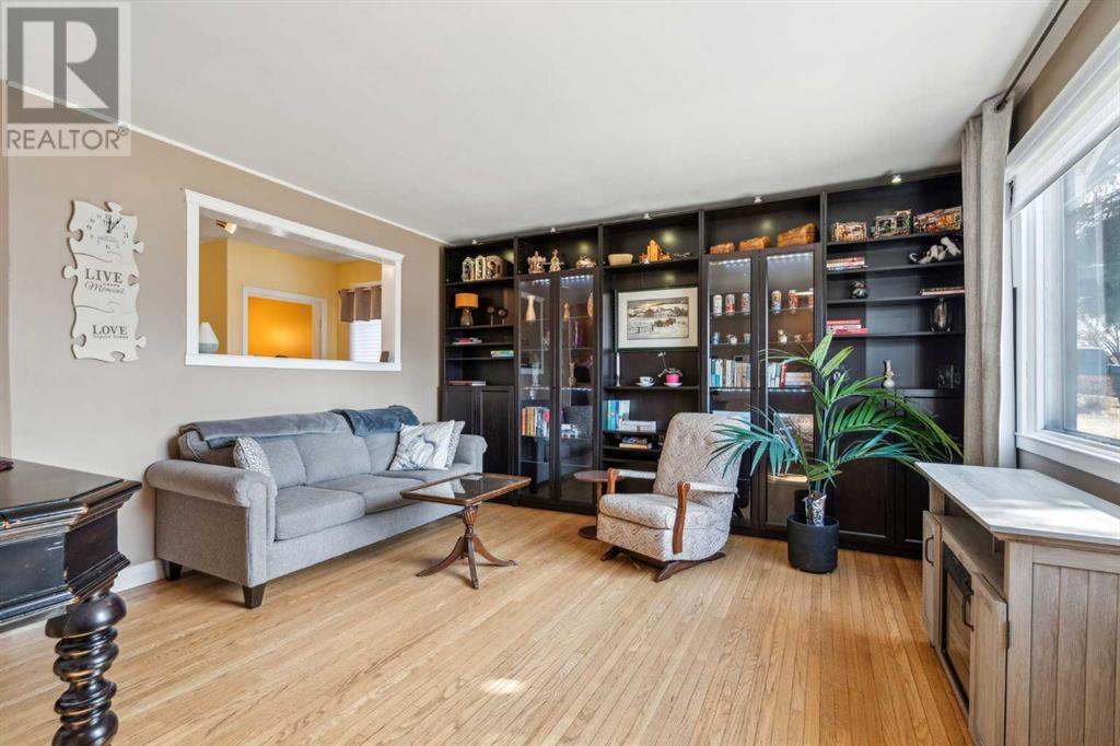 Property at 2824 9 Avenue SE image 4