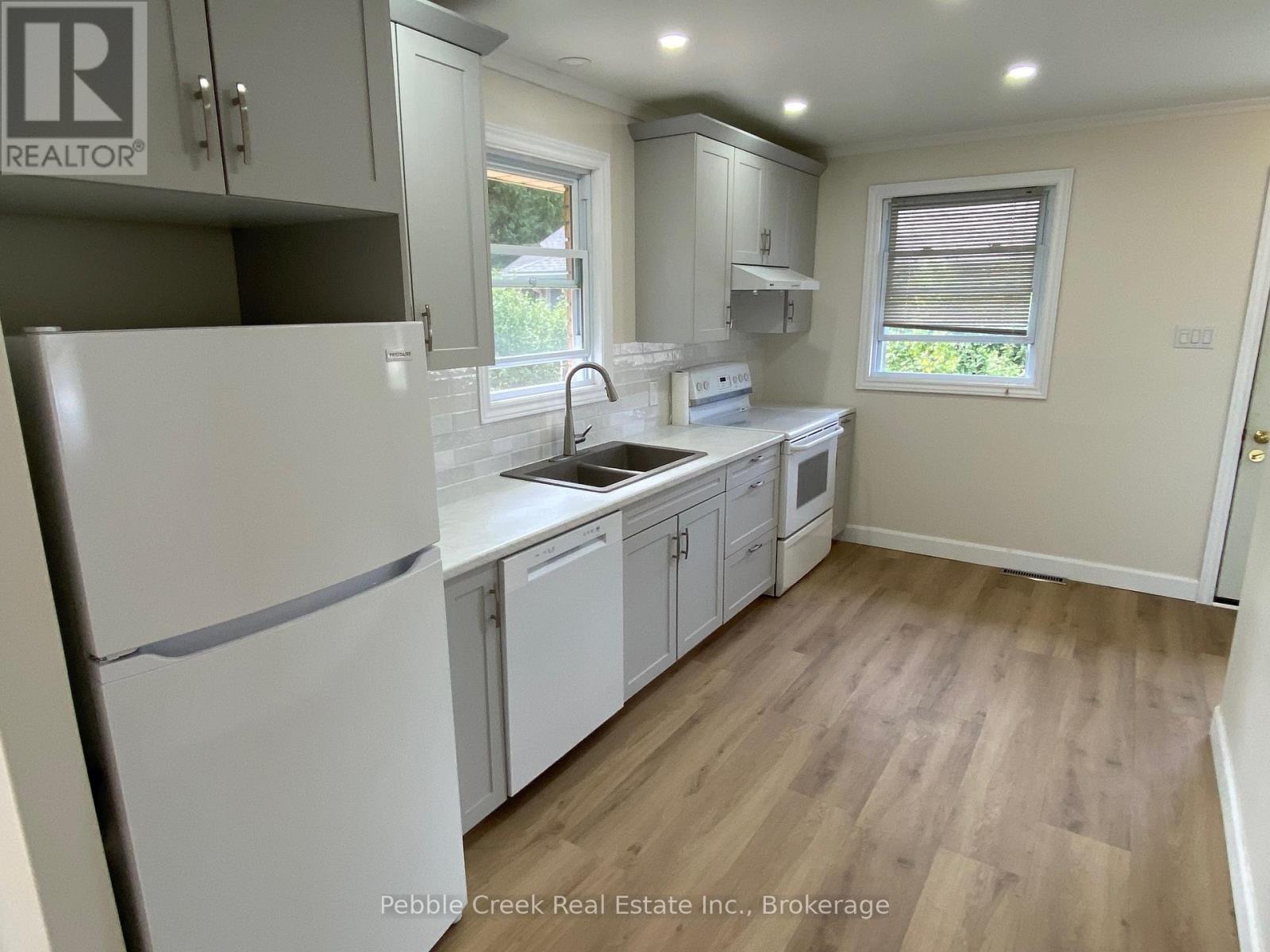187 Cayley Street, Goderich, Ontario  N7A 2A4 - Photo 5 - X12063599
