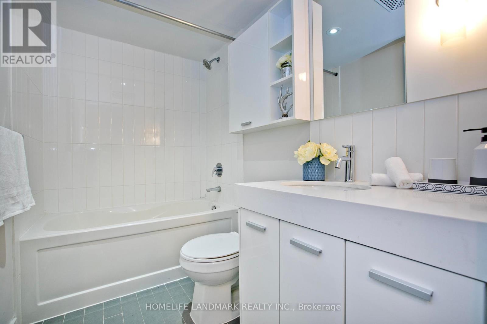 806 - 29 Singer Court, Toronto, Ontario  M2K 0B3 - Photo 14 - C12064156