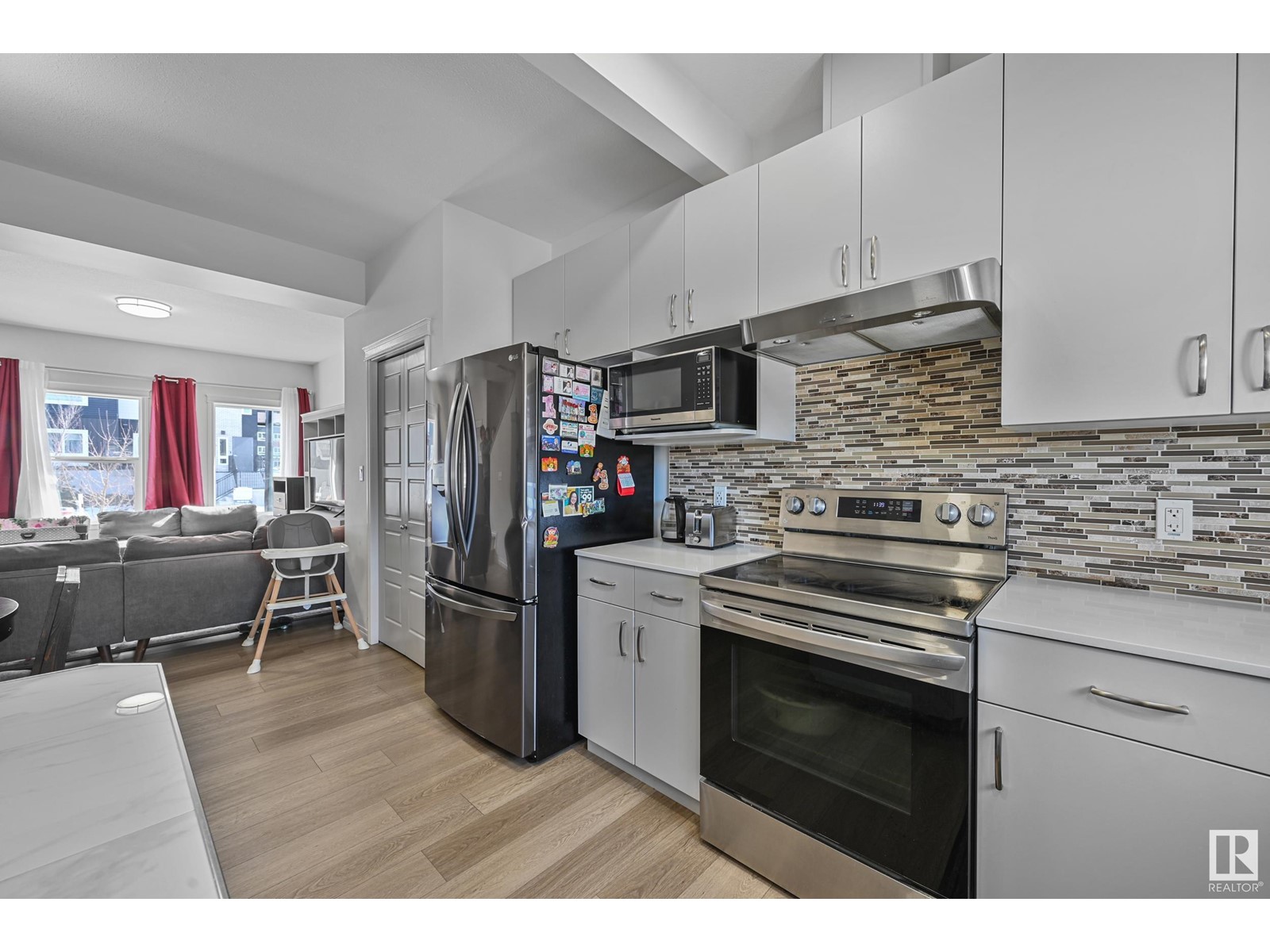 Property at 17716 63 ST NW image 2