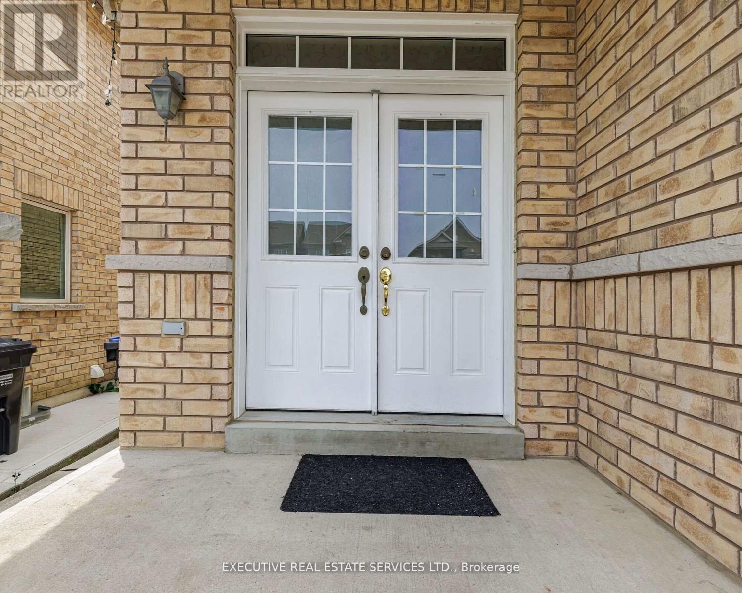 Property at 10 NATRONIA TRAIL image 5