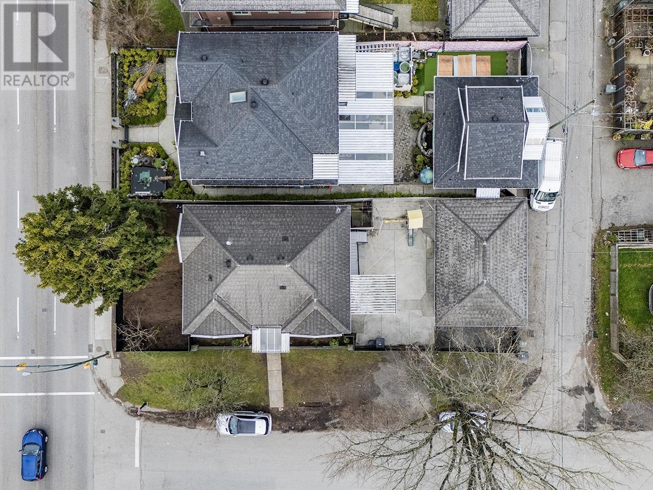Property at 1403 E 53RD AVENUE image 2