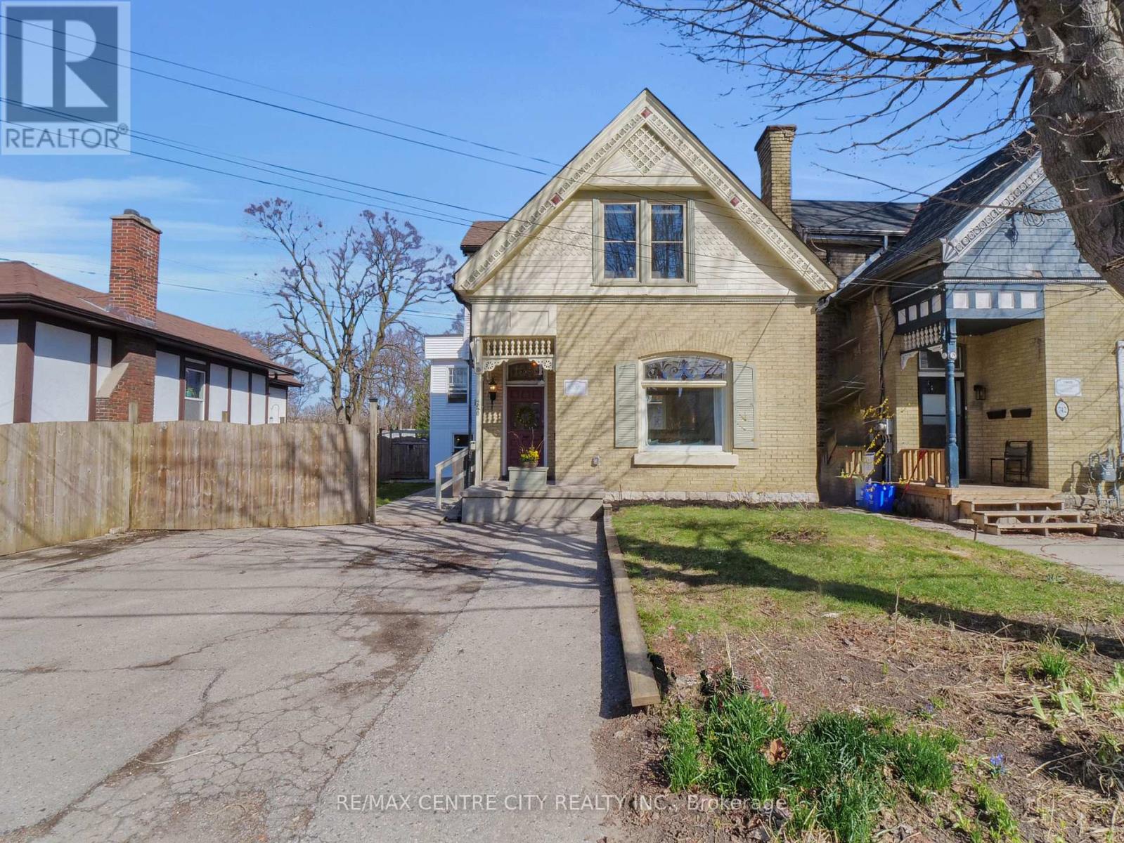 Photo 2 of 50 for 740 Queens Avenue