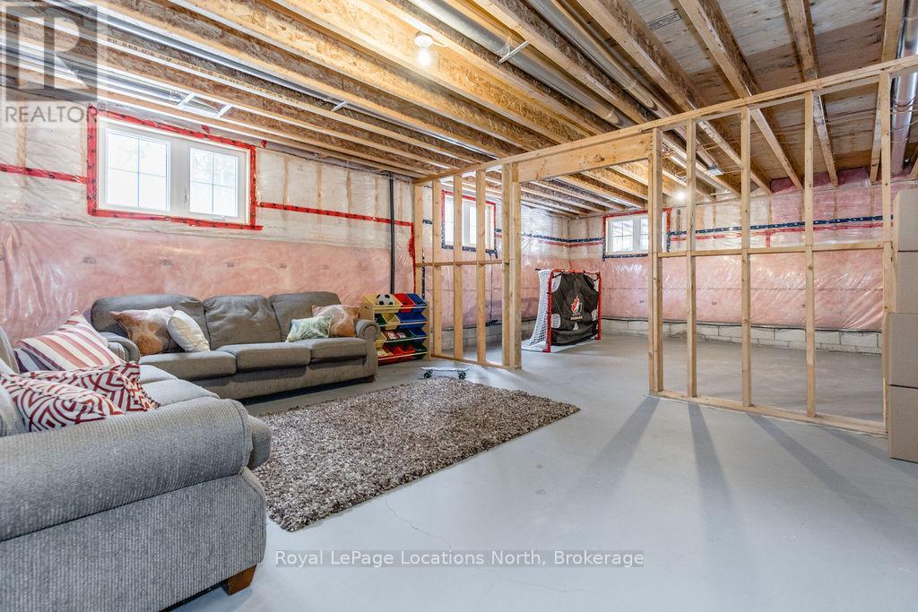 54 Royal Beech Drive, Wasaga Beach, Ontario  L9Z 1H3 - Photo 29 - S12064251