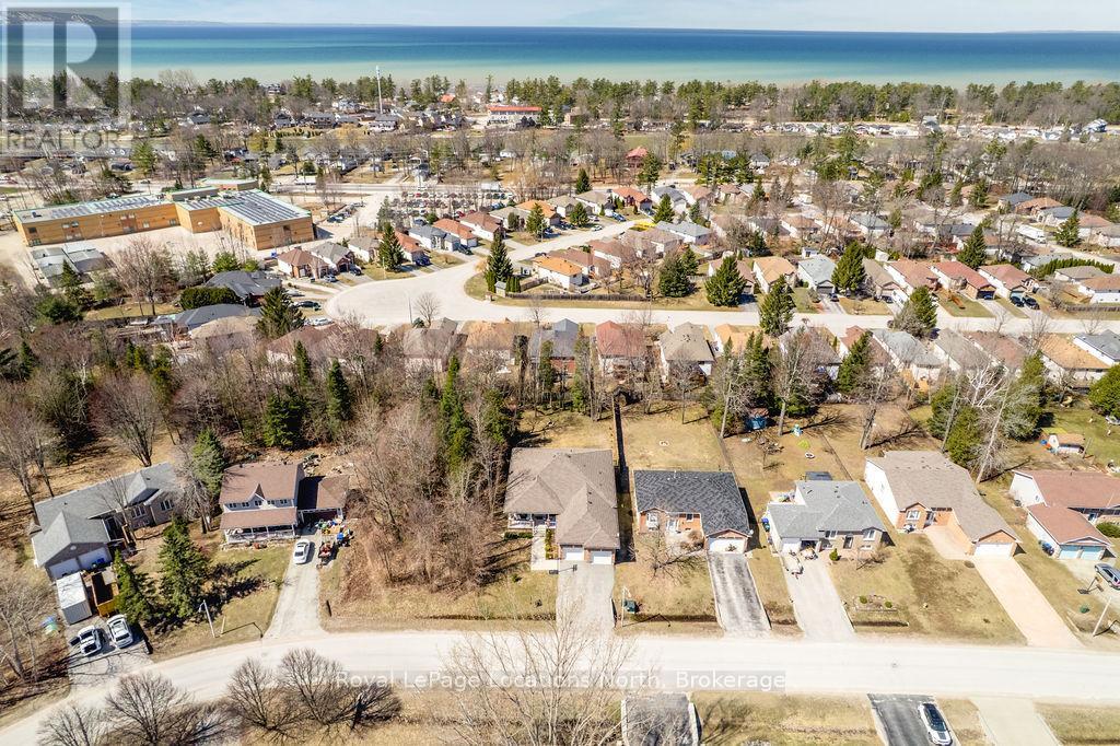 54 Royal Beech Drive, Wasaga Beach, Ontario  L9Z 1H3 - Photo 38 - S12064251