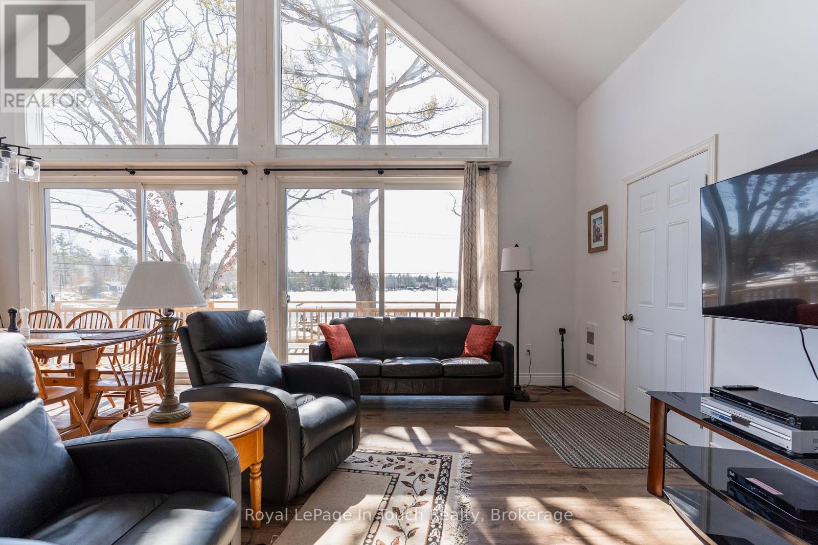 26 Macey Bay Road, Georgian Bay, Ontario  L0K 1S0 - Photo 17 - X12064224