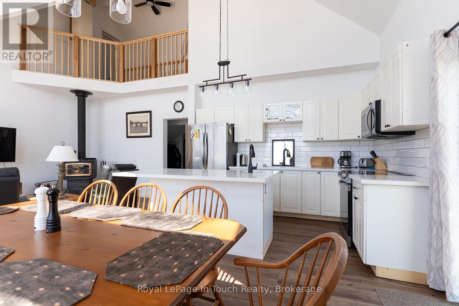 26 Macey Bay Road, Georgian Bay, Ontario  L0K 1S0 - Photo 23 - X12064224
