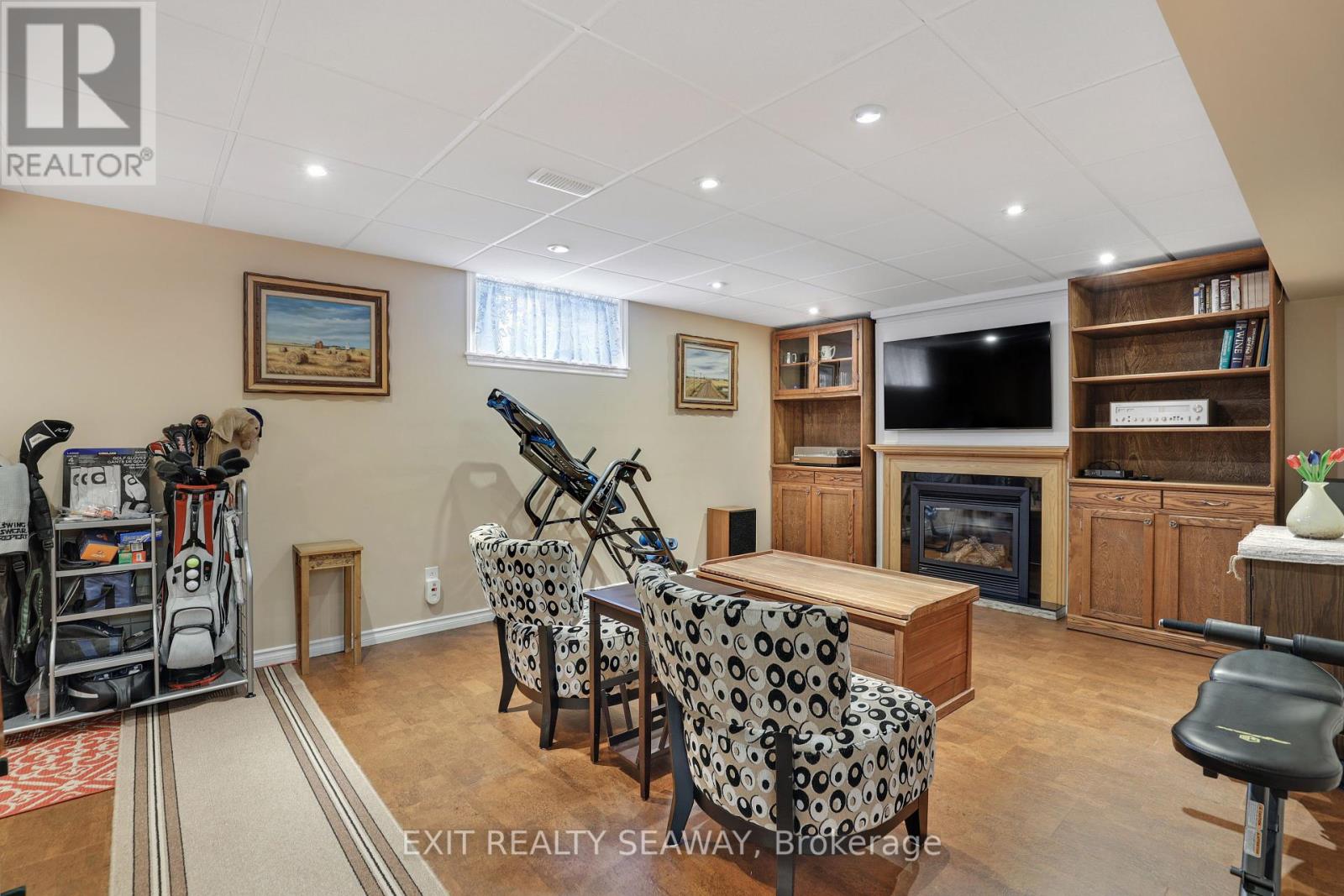 17300 Valade Road, South Stormont, Ontario  K0C 2A0 - Photo 17 - X12062220